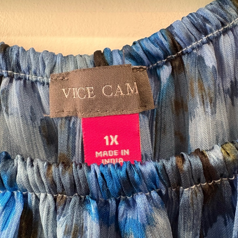 Vince Camuto Blue Floral Ruffle Blouse - Picture 2 of 3